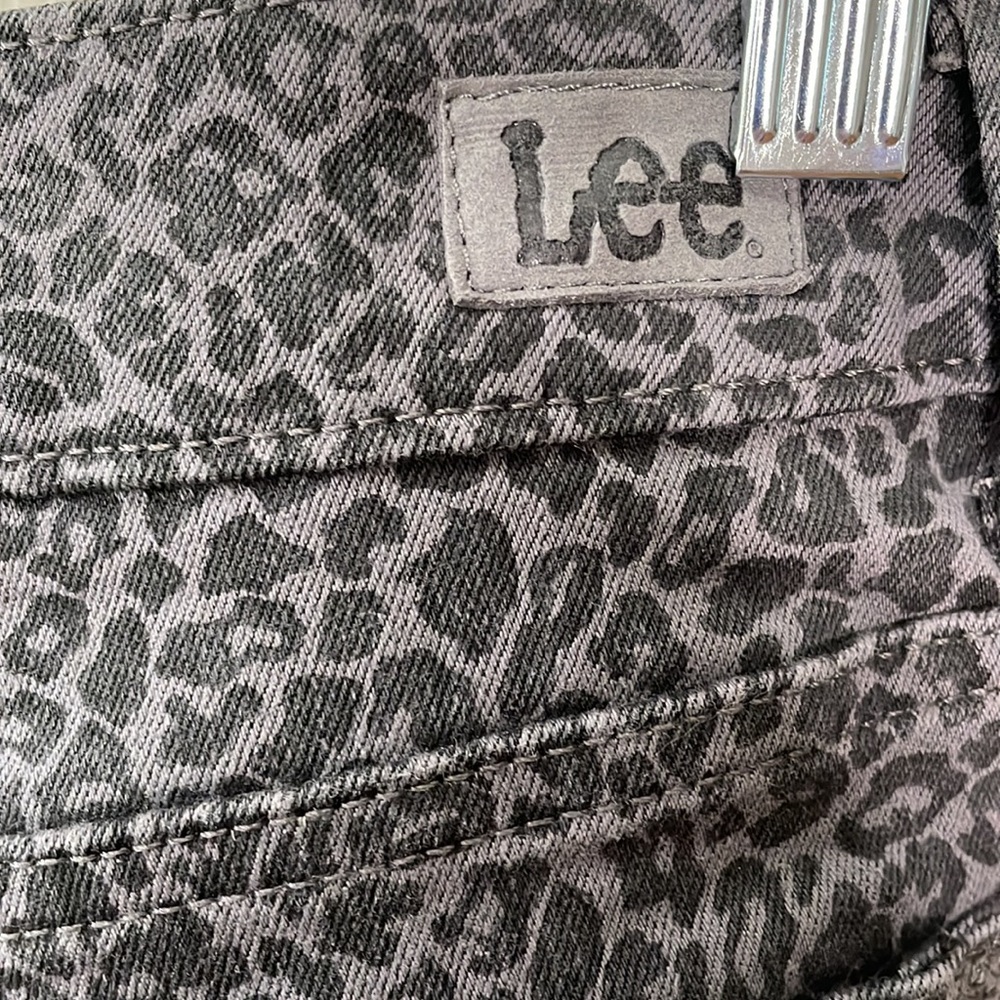 NWT Lee - Black and Gray Leopard Print Straight Leg Mid Rise Jeans - Size 10 L - Picture 8 of 11